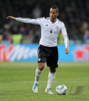 FUSSBALL INTERNATIONALES TESTSPIEL:  Ukraine - Deutschland, AOGO am Ball