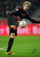 Fussball: 1. Bundesliga Saison 2010/2011: Leverkusen, KIESSLING am Ball