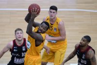 Basketball 1. Bundesliga 15/16 Hauptrunde: Walter Tigers Tuebingen - s.Oliver Baskets