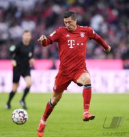 Fussball 1. Bundesliga Saison 18/19: FC Bayern Muenchen - VfB Stuttgart