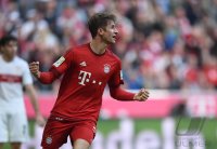 Fussball 1. Bundesliga Saison 15/16: FC Bayern Muenchen - VfB Stuttgart