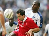 Fussball 1. Bundesliga: Hamburger SV - Bayern, Zweikampf
