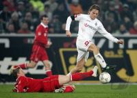 Fussball 1. Bundesliga: Gladbach - Bayern, Zweikampf