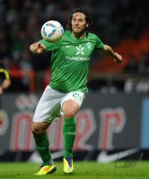 Fussball 1. Bundesliga, Saison 2011/2012: Werder Bremen: PIZARRO am Ball