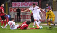 Fussball  1.Bundesliga   Saison 17/18: SC Freiburg - FC Bayern Muenchen