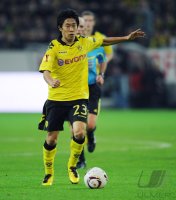 Fussball: Euroa League, Saison 2010/2011: Dortmund - Sevilla, KAGAWA am Ball