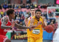 Basketball 1. Bundesliga 15/16 Hauptrunde: Walter Tigers Tuebingen - Telekom Baskets Bonn