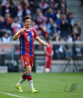 Fussball 1. Bundesliga Saison 14/15: JUBEL Robert Lewandowski (FC Bayern Muenchen)