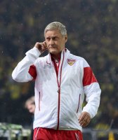 Fussball 1. Bundesliga Saison 14/15: Trainer Armin Veh (VfB Stuttgart)