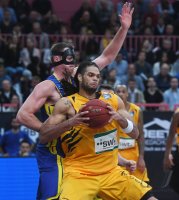 Basketball 1. Bundesliga 16/17 Hauptrunde: Walter Tigers Tuebingen -  s. Oliver Wuerzburg