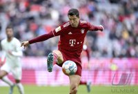 Fussball 1. Bundesliga Saison 21/22: FC Bayern Muenchen - SpVgg Greuther Fuerth