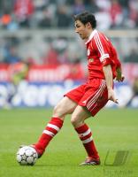 Fussball 1. Bundesliga: Bayern, VAN BOMMEL Einzelaktion