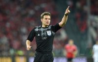 FUSSBALL EUROPA LEAGUE FINALE 13/14: Schiedsrichter Dr. Felix Brych (Deutschland)