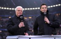 Fussball 1. Bundesliga : SKY Moderator Sebastian Hellmann mit Franz Beckenbauer