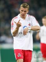 Fussball 1. Bundesliga: Koeln - Hamburg, PODOLSKI enttaeuscht