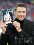 Fussball 2. Bundesliga: Koeln - Fuerth, Ex Bundesliga Torwart Bodo ILLGNER praesentiert sein Buch ALLES