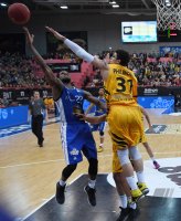 Basketball 1. Bundesliga 16/17 Hauptrunde: Walter Tigers Tuebingen - FRAPORT SKYLINERS Frankfurt