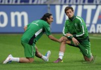 Fussball 1. Bundesliga 10/11:  Claudio Pizarro (SV Werder Bremen)  und Marko Arnautovic (SV Werder Bremen)