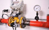 Schmuckbild Energiekrise: Gasleitung, Gasdruckanzeige