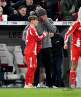 Fussball 1. Bundesliga  Saison  2025/2026  13. Spieltag 
VfB Stuttgart - FC Bayern Muenchen