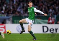 FUSSBALL, 1. BUNDESLIGA, 14. Spieltag: Bremen, MERTESACKER Einzelaktion