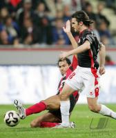Fussball Uefa Cup: Leverkusen - Sofia, Zweikampf