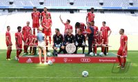 Fussball 1. Bundesliga 2017/2017: Fototermin beim FC Bayern Muenchen