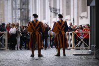 Vatikan / Rom: Trauer nach dem Tod von Papst Franziskus I.