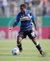 Fussball DFB Pokal:  Christopher  Katongo (Bielefeld)