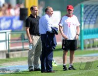 Fussball 1. Bundesliga Saison   2011/2012 :  Sportdirektor Christian Nerlinger, Vorstandsvorsitzender Karl Heinz Rummenigge, Trainer Jupp Heynckes  (v. li., FC Bayern Muenchen)