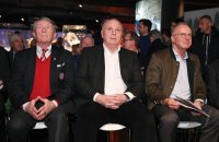 Fussball 1. Bundesliga Saison 18/19: Ehrung Doubelsieger 1969 des FC Bayern Muenchen