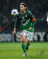 Fussball, Champions League, Saison 2010/2011: Bremen, FRINGS am Ball