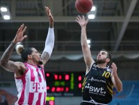 Basketball 1. Bundesliga 17/18 Hauptrunde: Walter Tigers Tuebingen - Telekom Baskets Bonn