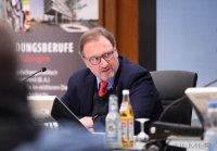 Pressekonferenz Kreisimpfzentrum (KIZ) Tuebingen