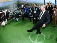 Fussball WM 2006: FIFA-Praesident Joseph S. Blatter besucht das IBC