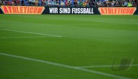 Fussball International Laenderspiel: SUI-BRA,  Werbebanden Athleticum