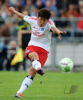 FUSSBALL, DFB Pokal 1. Hauptrunde: Hamburger SV, SON am Ball