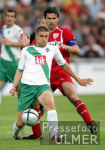 Fussball Ligapokal: Bremen - Stuttgart, Zweikampf