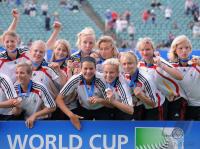 Fussball Frauen FIFA U 17  WM  2008   Siegerehrung