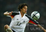 FUSSBALL  Lnderspiel Michael Ballack (GER) am Ball