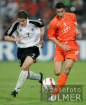 Fussball Testspiel: Niederlande - Deutschland, Zweikampf
