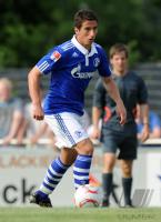 FUSSBALL, 1. BUNDESLIGA, SAISON 2010/2010: Schalke: IBRAIMI Einzelaktion