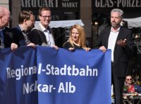 20 Buergermeister aus drei Landkreisen unterstuetzen die Innenstadtstreckein Tuebingen