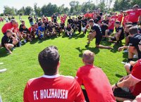 Fussball Relegation zur Oberliga, Rueckspiel 21/22: FC Holzhausen - FC Denzlingen