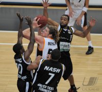 Basketball 1. Bundesliga 2011/2012:  Walter Tigers Tuebingen - ratiopharm Ulm