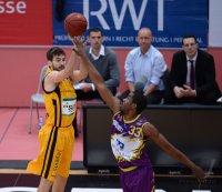 Basketball 1. Bundesliga  13/14  Walter Tigers Tuebingen - Phoenix Hagen