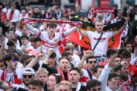 Fussball DFB Pokal Finale 24/25: Arminia Bielefeld - VfB Stuttgart, Public Viewing auf dem Schlossplatz