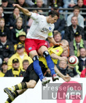 Fussball 1. Bundesliga: Dortmund - Hamburg, Zweikampf