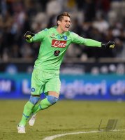 Fussball Supercoppa Italia Finale 2014 in Doha: Torwart Rafael Cabral (SSC Neapel)