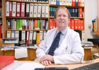 Chefapotheker Prof. Dr. Hans-Peter Lipp (Universitaetsklinikum Tuebingen UKT)